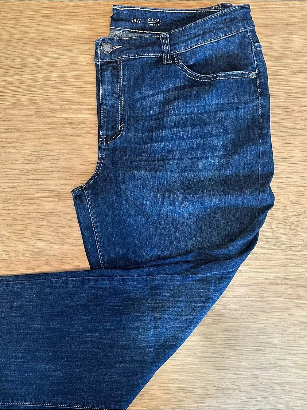 Simply Vera Wang Mid Rise Denim Capri Jeans 18W Capri Jeans Blue Waist 18W